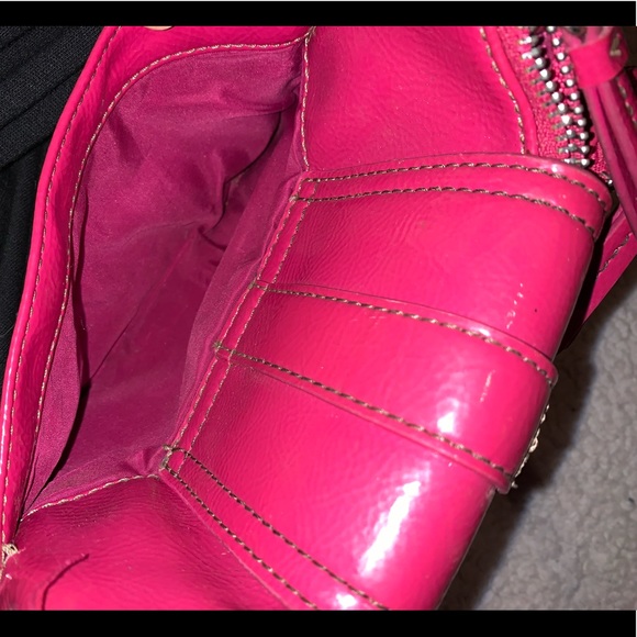 Nine West hot pink purse!🤩👄👛 - Picture 3 of 7